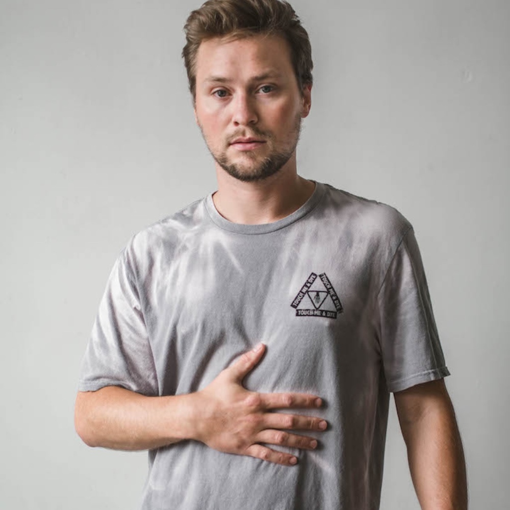 🔥TOUCH ME & DYE unisex color changing t-shirt - Picture 2 of 7